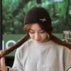 Novo Gorro de Lã Tricotado Retro Outono e Inverno 2025 com Bordado Simples, Chapéu de Lã Quente, Peça da Moda Versátil e Tendência