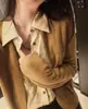 Camisa de punto de retazos de lino estilo europeo Shenzhen Nanyou, diseño nuevo para principios de otoño de 2026, color café, aspecto de dos piezas, para mujer