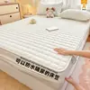 Funda de colchón acolchada antibacteriana Clase A, funda de cama segura para bebés, protector de colchón impermeable a prueba de orina, funda de cama modelo nuevo 2026