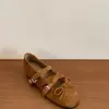 Sapatos Mary Jane quadrados de design retrô francês com tiras cruzadas para mulheres, novos sapatos de balé versáteis para o verão e outono de 2026