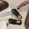 Zapatos de cordones 2026 de un solo color, punta cuadrada, escote bajo, estilo nuevo, adecuados para ir al trabajo, estilo británico, estilo coreano, suela plana, retro, zapatos pequeños de cuero para mujer