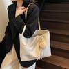 Bolsa Tote Casual de Grande Capacidade com Senso de Alta Qualidade Transfronteiriço para Mulheres 2025 Verão Nova Bolsa de Ombro Versátil Bolsa de Mão da Moda