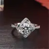 Anillo giratorio de trébol de cuatro hojas de moissanita de imitación de 1 quilate chapado en oro de 18K, anillo de boda con pétalos abiertos