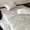 Colcha de Aire Acondicionado con Bordado de Tencel Lenzing, Colcha Refrescante de Verano, Seda de Hielo de Verano, Fresca y Refrescante para Dormir Desnudo, Núcleo de Colcha Lavable a Máquina