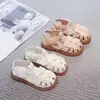 Sandálias de Verão para Meninas Novas Cor Sólida Simples Doces Sapatos de Princesa para Bebês Fechados na Ponta Sapatos de Praia de Verão para Meninas Tendência
