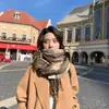 Bufanda a cuadros de Amazon para mujer, estudiante de invierno, nueva, estilo coreano, chal con borlas versátil, estilo cachemir, lote de fábrica