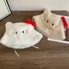 Chapéu Boina de Pelúcia Gatinho Doce de Pescador para Mulheres no Outono e Inverno, Proteção Quente para Orelhas, Versátil para Mostrar o Rosto com Laço Pequeno