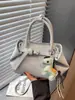 Bolso Tote Texturizado de Gama Alta para Mujer 2026 Nuevo Bolso de Hombro Grande para Viajar Versátil Casual Popular