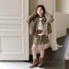 Conjunto para Niñas 2026 Otoño Nuevo Chaqueta Infantil con Falda Corta de Dos Piezas Falsas, Traje Deportivo de Moda para Niños Mayores