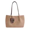 Bolsa tote grande de nicho vintage transfronteiriça para mulheres, início do outono de 2026, acabamento fosco versátil com toque de luxo, bolsa de ombro e debaixo do braço