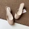 Sandalias de moda cerradas elegantes de cuero suave estilo francés retro para mujer, nuevo modelo de verano, simples y versátiles con correa trasera.
