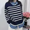 Suéter de malha listrado com retalhos de jeans estilo coreano, jovem, novo para 2026, transfronteiriço, imitando duas peças, para mulheres, com camadas