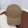 Gorra de Béisbol Versátil de Mezcla de Algodón de Alta Calidad Estilo Retro Americano con Letras Pequeñas para Hombres y Mujeres, Visera Ancha, Parte Superior Suave, Efecto Adelgazante del Rostro