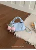 Bolsa Pequeña de Mano Fresca y Elegante para Mujer, Nueva Moda 2026 Versátil Bolso Cruzado con Acabado de Alta Gama, Bolso Súper Moderno