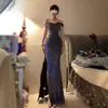 Vestido de Noche Rojo de un Hombro, Hermoso y Brillante, Lujo Accesible Elegante Nicho Elegante Host Falda de Cola de Pez con Abertura