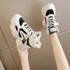 Zapatos de Algodón Gruesos con Forro de Felpa para Mujer, Nuevo Estilo Invierno 2025, Zapatos Deportivos tipo "Papá", con Aumento de Altura, Suela Gruesa, Forrados de Felpa, Zapatos Altos Cálidos