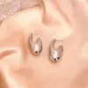 Pendientes Dorados Largos Ovalados Brillantes Estilo Europeo y Americano para Mujer, Set de Pendientes Sencillos de Alta Gama, Joyería para Orejas Versátil de Nicho al por Mayor