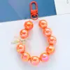 Llavero Colgante Cadena de Cuentas Color Caramelo Acrílico Corazón de Niña Lazo Cadena para Teléfono Móvil Funda para Auriculares Decoración de Bolsa