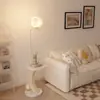 Lámpara de Piso Atmosférica para Sala de Estar, Dormitorio, Mesa Lateral de Sofá, Arte de Lujo Ligero, Lámpara de Mesa Retro Vintage Francesa Crema para Mesita de Noche