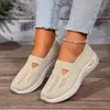 Zapatos de Tela Old Beijing para Mujer Otoño 2025 Nuevos Transpirables Zapatos para Mamá de Mediana Edad y Mayores Talla Grande Zapatos para Mujer Transfronterizos TEMU