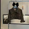 Conjunto de Ropa de Otoño para Niñas 2026 Nuevo Elegante Chic Chaqueta con Estampado de Leopardo Estilo Coreano Pantalones Acampanados Ajustados de Mezclilla Conjunto de Dos Piezas