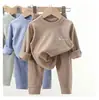 Conjunto de Cuello Mock de Ensueño Mediano Rayas Pequeñas Autocalentable Niños Medianos a Grandes Otoño Ropa Interior Larga Conjunto de Ropa de Casa Niños