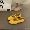 Zapatos Mary Jane transpirables de tejido hueco de diseño vanguardista, nuevos zapatos planos versátiles y cómodos para mujer 2026