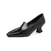 Mocasines de Punta Fina de 5.5 cm para Mujer, Zapatos Slip-On de Piel Genuina con Tacón Grueso y Boca Baja, Adecuados para el Trabajo Diario, con un Estilo Francés de Alta Gama
