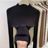 Suéter de punto para mujer de manga larga y cuello alto medio, nuevo jersey ajustado de principios de otoño 2025, suéter fino suave y cómodo, perfecto como capa interior