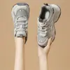 Nuevos Zapatos de Papá de Suela Gruesa Versátiles para Primavera y Otoño para Mujer, Zapatos Deportivos Casuales Blancos, Aumentadores de Altura, Transpirables, Zapatos Deportivos Casuales con Pedrería Brillante