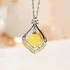 One Deer Plata Esterlina S925 Cadena de Cera de Abeja Ámbar Natural Elegante de Lujo Ligero Colgante de Cadena de Lana para Mujer con Forma de Gota