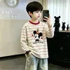 Camiseta de rayas para niño estilo nuevo algodón puro ropa infantil mediana grande mediana grande niños temporada primavera otoño manga larga capa base niño niño top