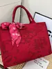 Bolsa de Casamento Transfronteiriça, Bolsa de Grande Capacidade, Nicho Feminino, Bolsa Vermelha de Mão para Envelopes Vermelhos, Bolsa Nupcial que Pode Ser Usada Diariamente