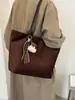 Bolsa tote de grande capacidade estilo coreano, moderna e versátil, design minimalista, casual e chique, uma bolsa de ombro de luxo de nicho