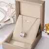 Rede Social TikTok Homem Pequeno Vermelho Cintura Aço Titânio Colar Diamante Moda Popular Estilo Ins Joker Joias Atacado