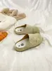2026 Nova Moda de Verão Casual Super Popular Meia-Pantufa Solado Macio Versátil Slip-On Sapatos Preguiçosos Pantufas Fechadas Transfronteiriças