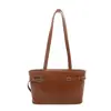 Bolsa de Grande Capacidade Moda Feminina Bolsa Tote Simples Versátil Bolsa para Trabalho e Deslocamento Bolsa de Ombro Feminina Retrô de Alta Qualidade
