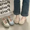 Sapatos Mary Jane de salto baixo estilo francês para mulheres, nova coleção primavera-verão 2026, adequados para combinar com vestidos, sapatos de festa, sapatos de couro Lolita de corte baixo
