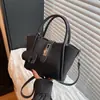 Moda Retro de Comercio Exterior Bolso Cubo Portátil Nuevo Versátil Popular Pequeño Cuadrado para Viajar Diariamente Bolso de Hombro Cruzado Casual para Mujeres