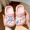 Lindos zuecos de dibujos animados de gato para niños y niñas, EVA antideslizantes para exteriores, playa, punta cerrada, sandalias para bebés, padres e hijos