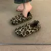2026 Zapatos Nuevos de Algodón Slip-on Zapatos de Felpa y Piel Mocasines Cálidos para Mujer Estilo Retro Puntos Birkenstock Fieltro Otoño Invierno