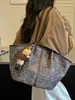 Bolsa de Ombro Único com Design Retrô para Mulheres 2026 Nova Coleção Outono/Inverno Bolsa de Ombro Simples com Estampa de Leopardo Bolsa Tote de Grande Capacidade