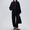 Moletom de algodão fino e leve feito sob medida, estilo CE moderno com gola de baseball e zíper duplo, e calça de moletom com corte curvo