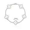 Pulsera de Trébol de Cuatro Hojas y Cinco Flores CNC Oro V Delgado Flor Nueva Edición Artesanía Fina Cadena Gruesa de Nueve Secciones Pulsera de Trébol de Cuatro Hojas de Nácar Blanco Natural