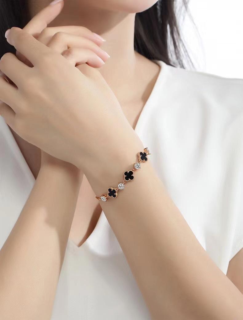 f2b7c59e6df0142f20b82ef324ea6e