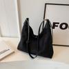 Popular cadena de moda bolso grande de axila para mujer 2023 Nuevo elegante popular gamuza bolso tote de gran capacidad