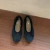 2 cm! Sapatos baixos de lã retrô de alto valor, corte baixo, para o trabalho, versáteis, com temperamento, estilo coreano, estilo fada, sapatos baixos com forro de pelúcia
