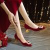 Zapatos de Boda Xiuhe Zapatos de Mujer Rojo Tacón Grueso No Cansan los Pies Tacones Altos 2025 Nuevo Estilo Chino Punta Afilada Zapatos para Brindis de Boda