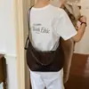 Bolsa Casual Transfronteiriça de Grande Capacidade Feminina Nova Textura Trançada Retro Bolsa de Ombro com Alça Curta Bolsa Transversal Única Feminina