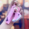 Zapatillas Lindas de Pareja Aj Llavero Colgante 3D Llavero de Coche Personalizado Creativo Decoración de Bolso Pequeño Regalo
